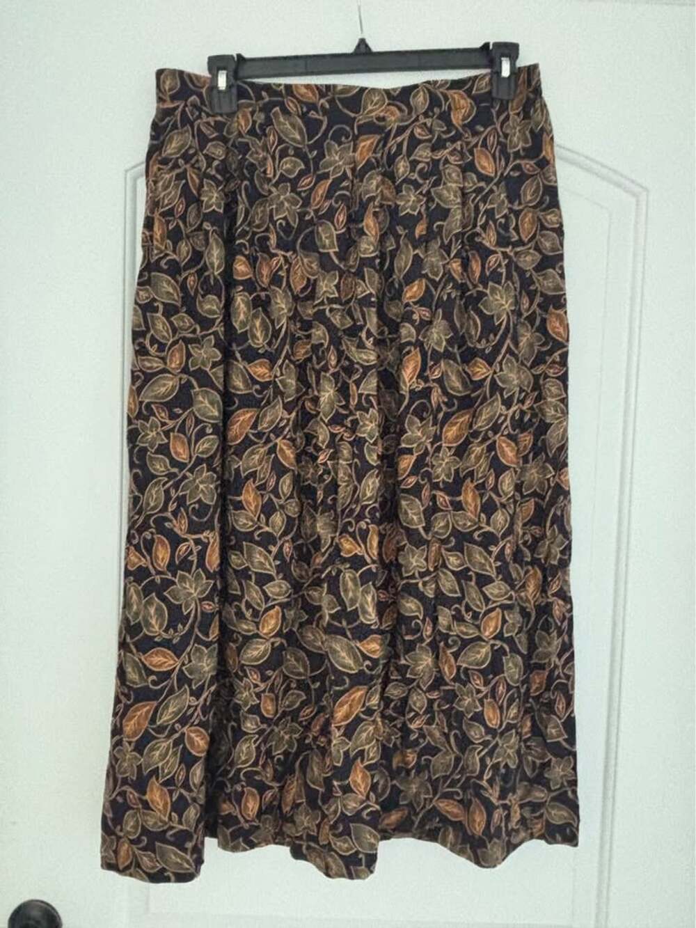 Vintage Sag Harbor Rayon Maxi Skirt XL Black Botanical Leaf Pleated Whimsygoth